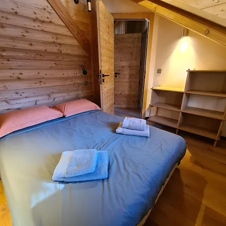 Chalet Neuf Eterlou 130 M Carres 5 10 Couchages A Serre Chevalier Saint-Chaffrey