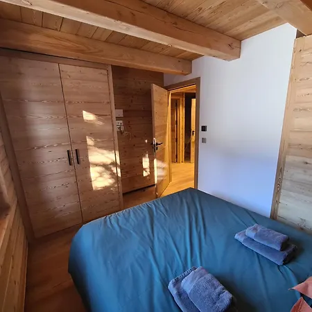 Chalet Neuf Eterlou 130 M Carres 5 10 Couchages A Serre Chevalier