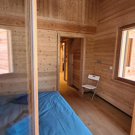 Neuf Eterlou 130 M Carres 5 10 Couchages A Serre Chevalier