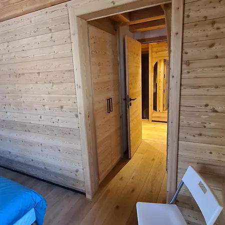 Chalet Neuf Eterlou 130 M Carres 5 10 Couchages A Serre Chevalier